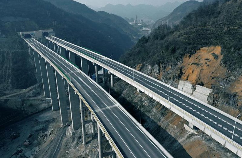 如何选择合适的公路工程公司